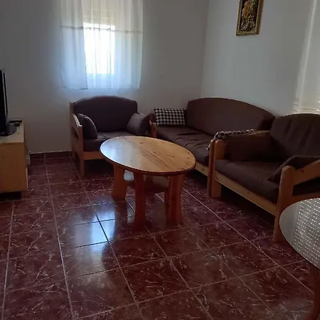 In - Balaton 42697 Tatil Evi *