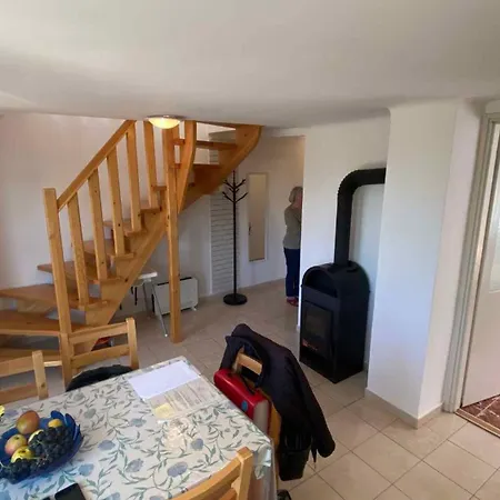 In - Balaton 42697 Tatil Evi Vonyarcvashegy